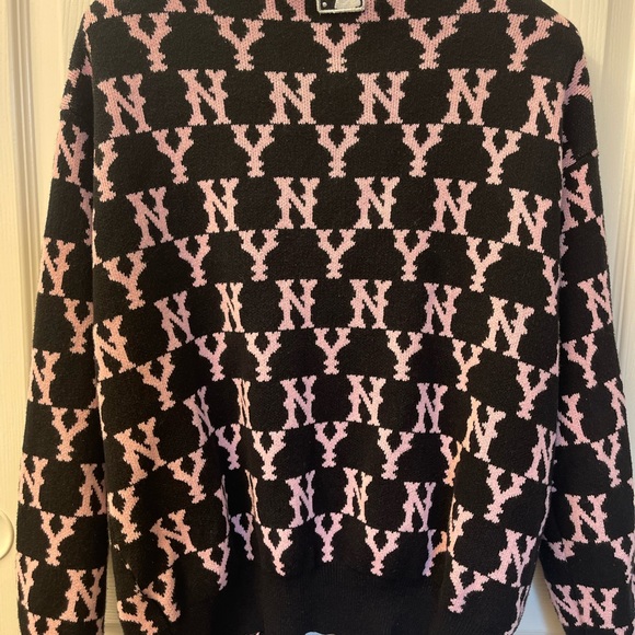 MLB - Picture 3 of 3